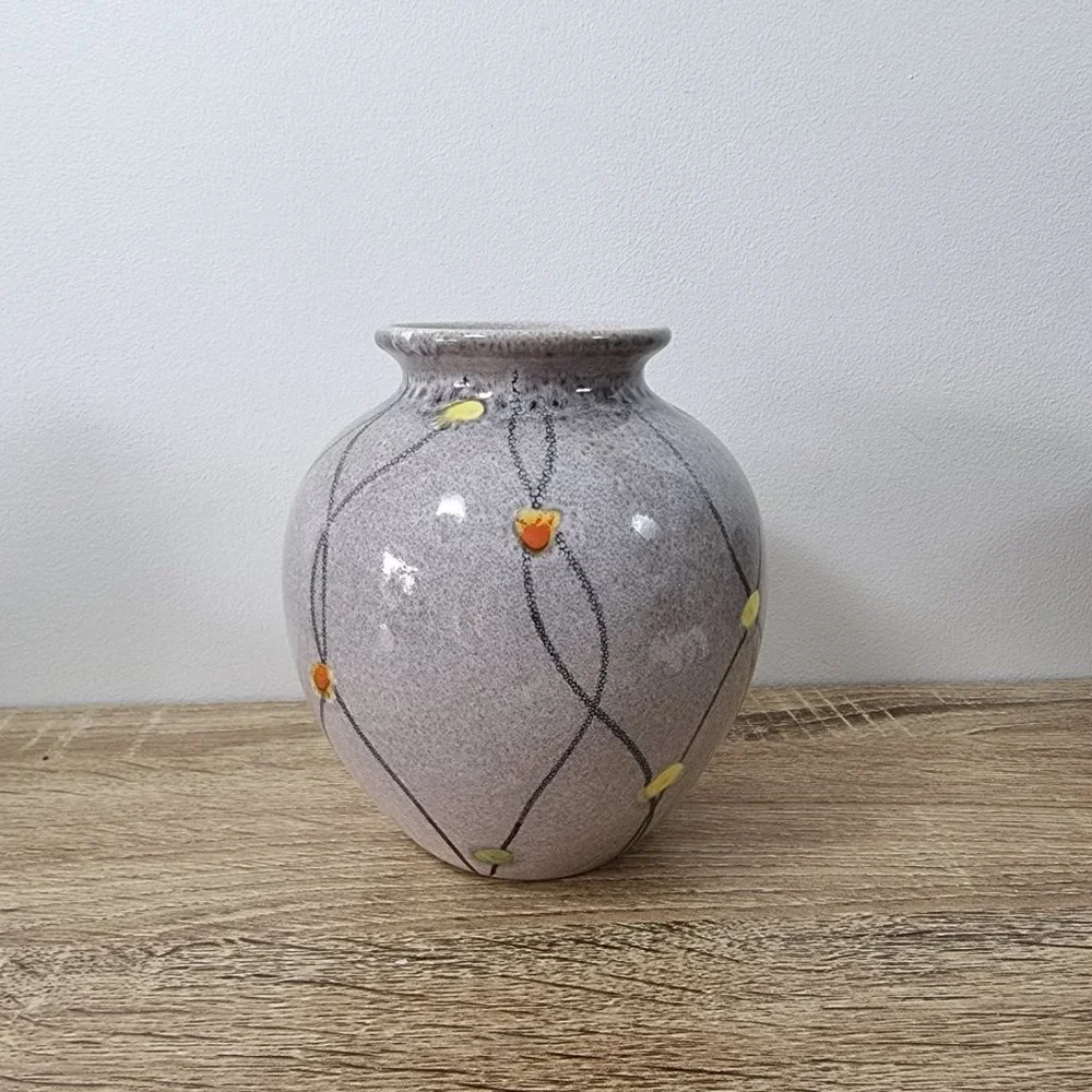 Vintage 1980s Purple Ultra Violet Vase West German 14 cm H - Picture 5 of 10
